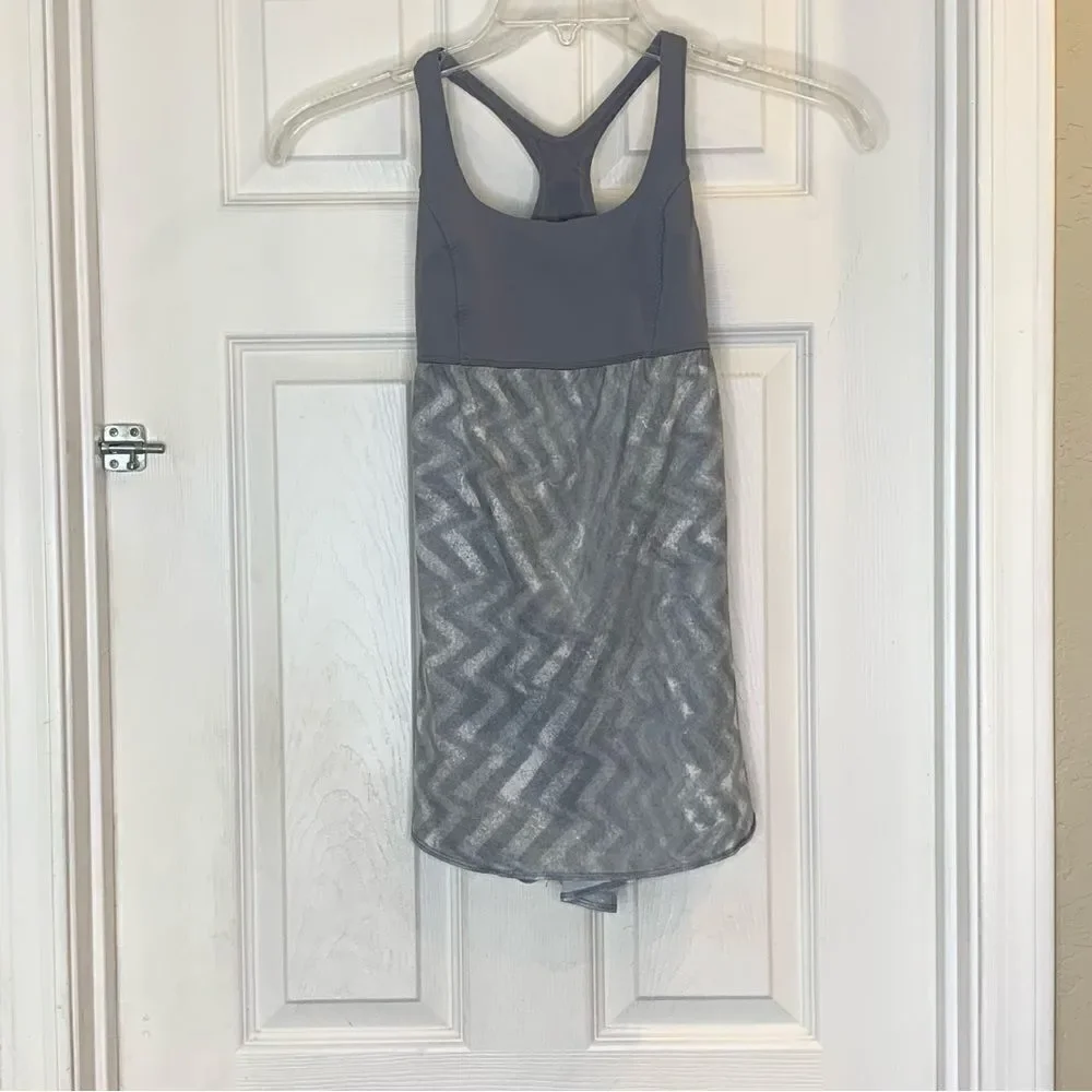 Lululemon Venus Tank Top With Shelf Bra Fossil Gray White Size 4.
